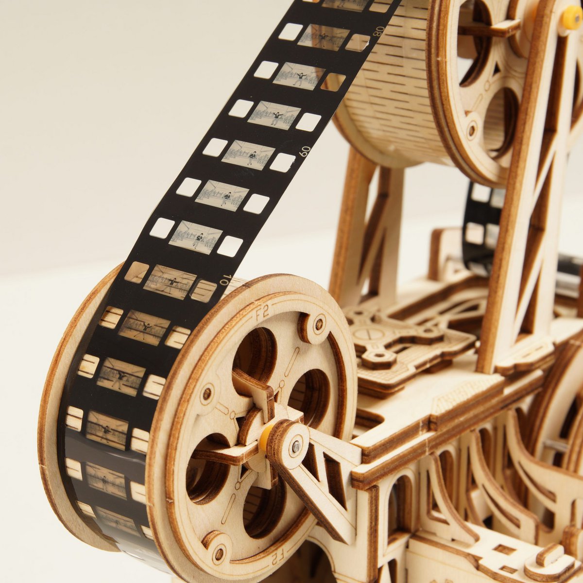 3D Wooden Puzzle - Enter the Magical World of Cinema with Vitascope/Film Projector