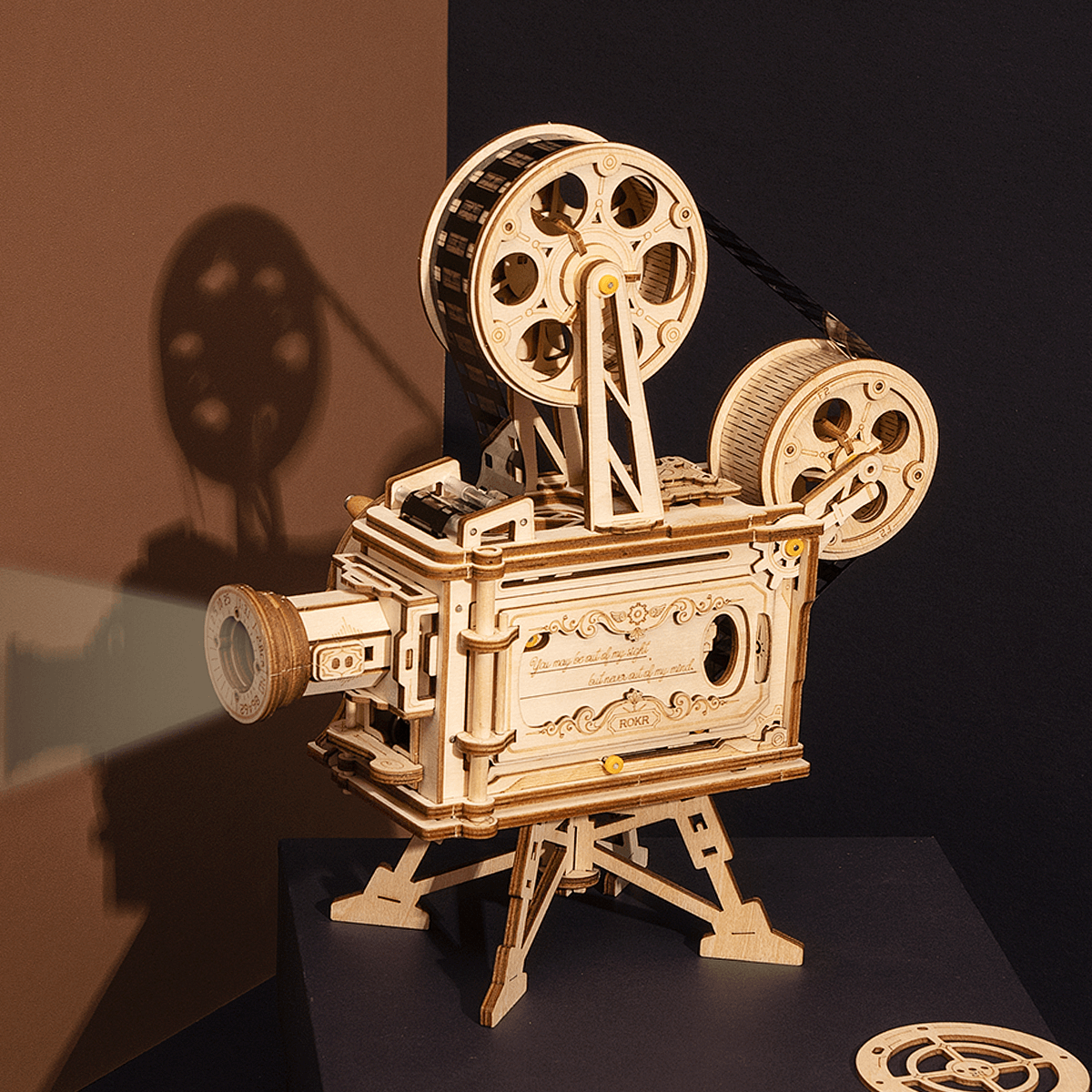 3D Wooden Puzzle - Enter the Magical World of Cinema with Vitascope/Film Projector